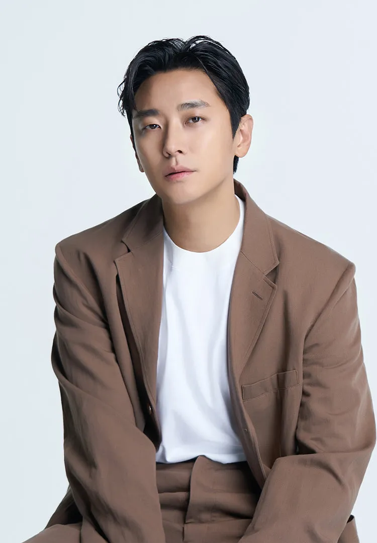 주지훈 44살 치고는 동안이다 vs 아니다