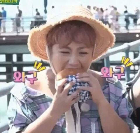 혜리와 박나래의 한입만.gif | 인스티즈