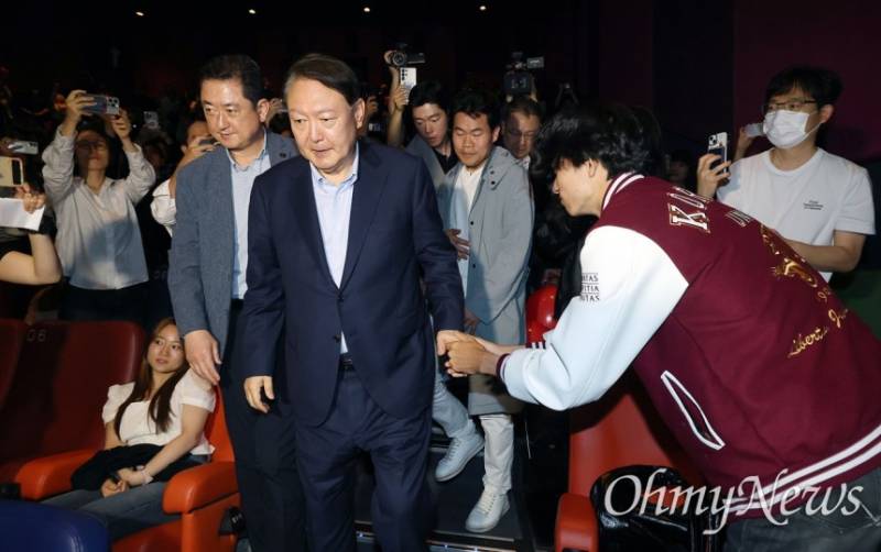 눈을 의심하게 된다는 오늘 1시간 전 뉴스.JPG | 인스티즈