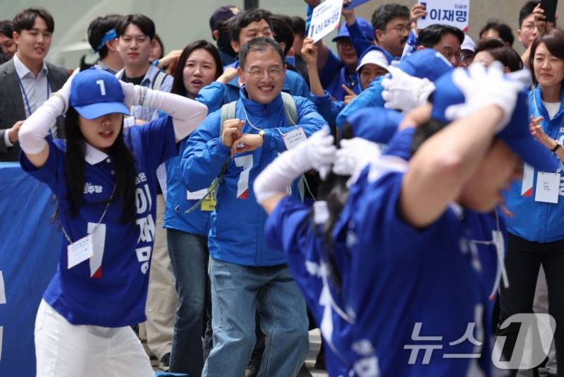 직업 만족도 최상인듯한 김상욱...... | 인스티즈