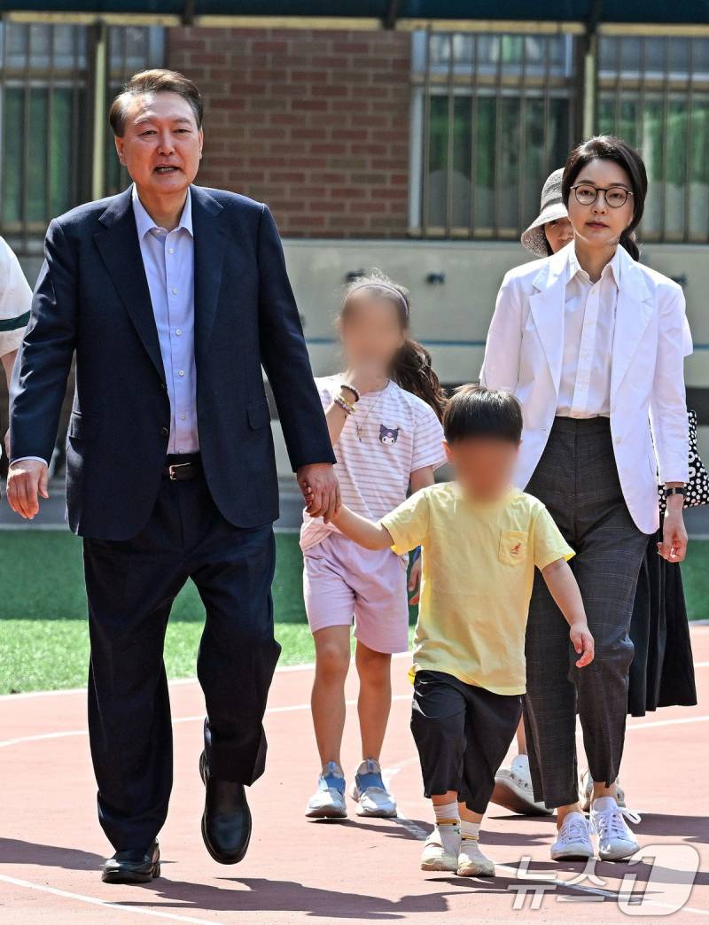 현재 𝙅𝙊𝙉𝙉𝘼 소름돋는다는 투표 인증샷.JPG | 인스티즈