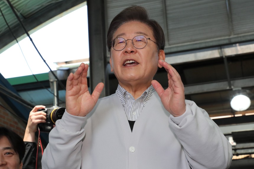 [속보] 서울고법 "이재명 재판, 대선 후 6월 18일로 변경”