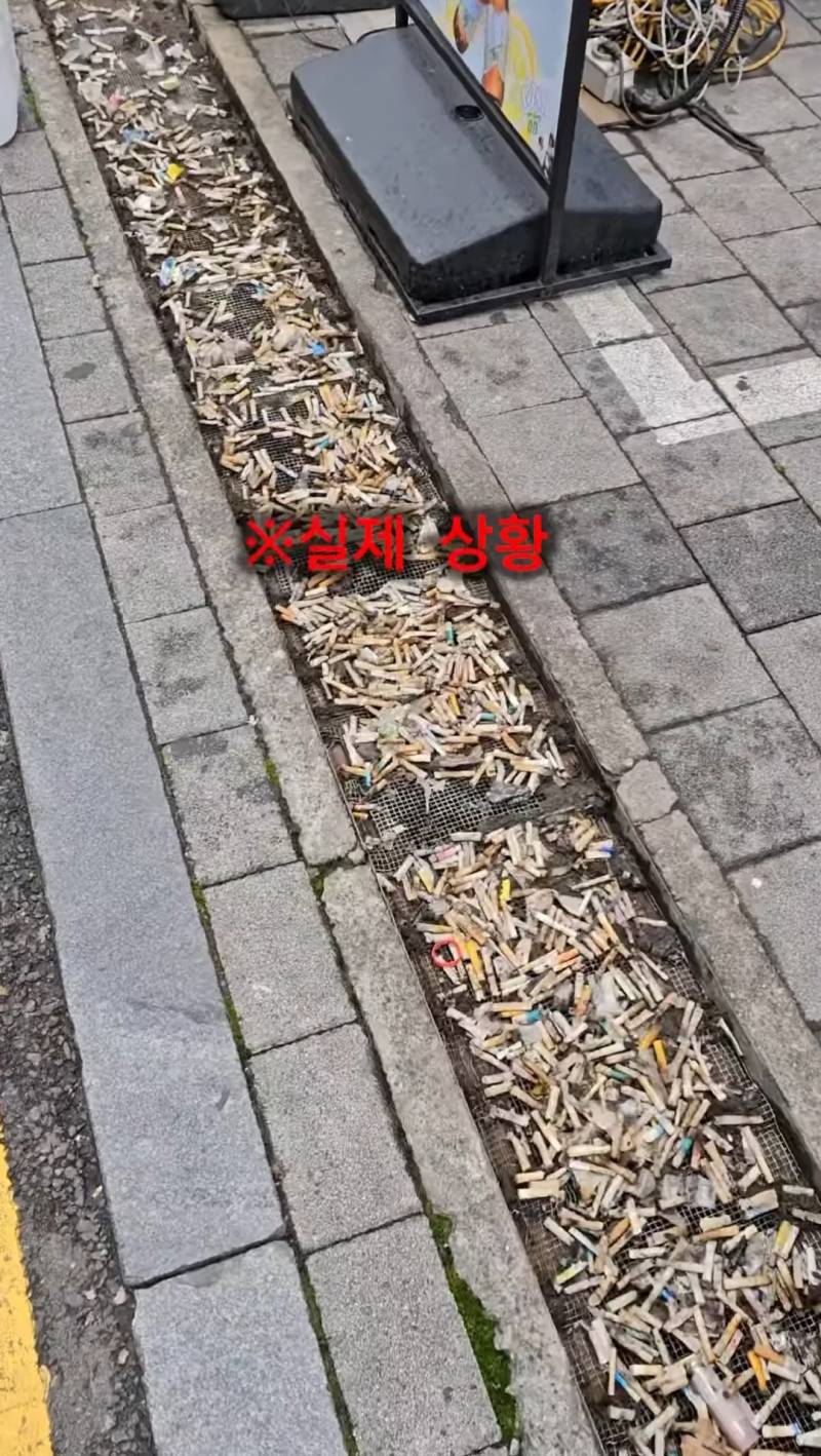 (ㅎㅇㅈㅇ) 구로디지털단지 배수로 실제상황.gif