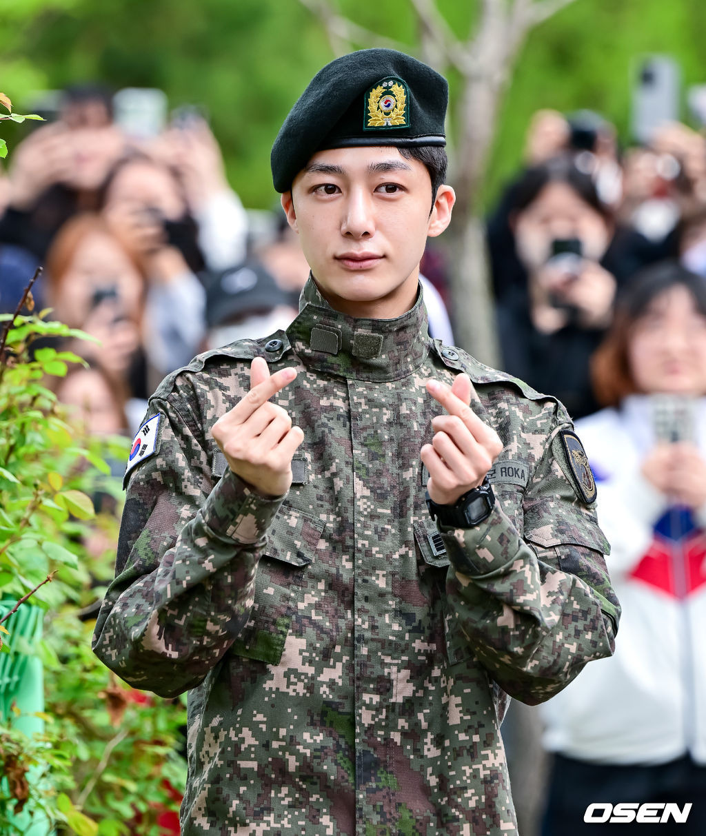 오늘자 몬스타엑스 형원 전역 기사사진 | 인스티즈