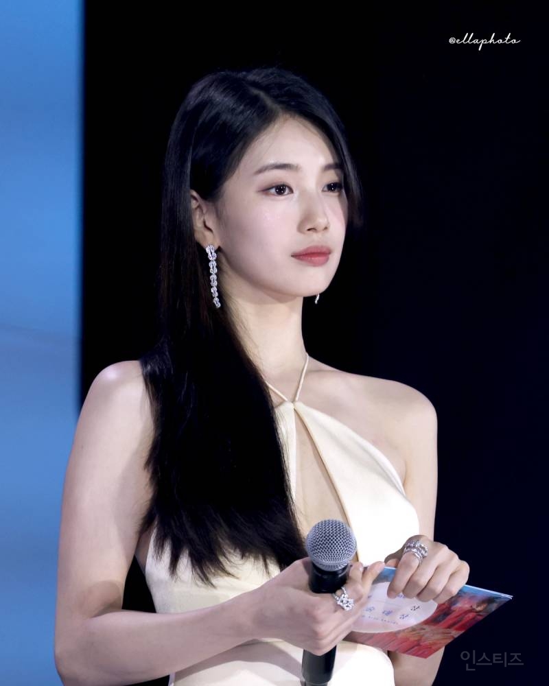 백상예술대상에서만 드레스 무려 21벌 입었다는 수지 드레스 모음 (데이터주의) | 인스티즈