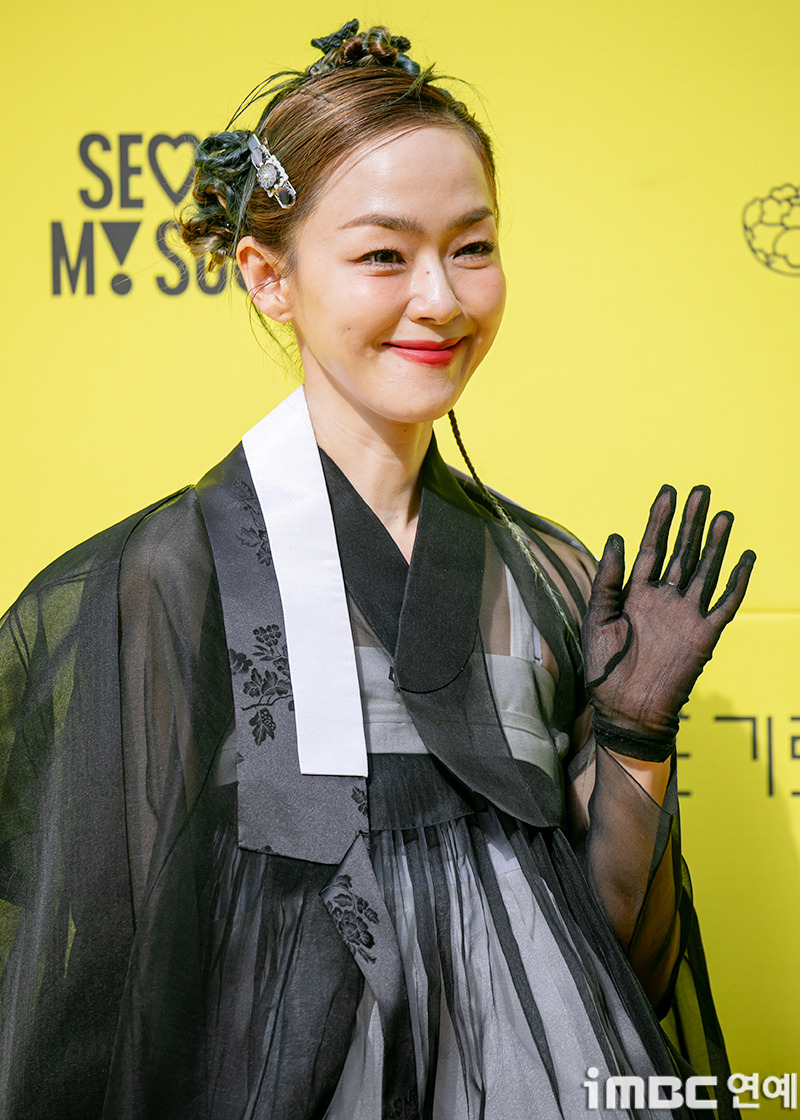 오늘 서울패션로드 자우림 김윤아 (한복 패션) | 인스티즈