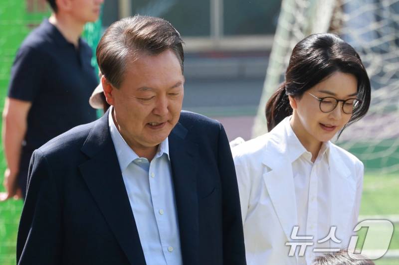 현재 𝙅𝙊𝙉𝙉𝘼 소름돋는다는 투표 인증샷.JPG
