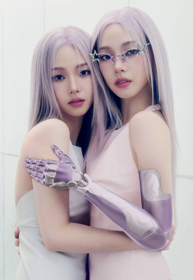현재 카리나 데리고 또 한건했다는 젠틀몬스터.JPG