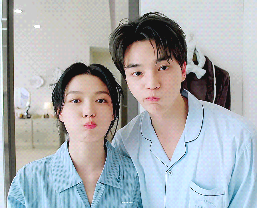 듣는 사람들마다 은근 갈린다는 우즈-Drowning 속 최애 가사.gif | 인스티즈